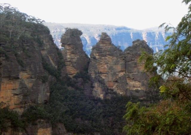 The Three Sisters sandstone rock formation in the Blue Mountains.
